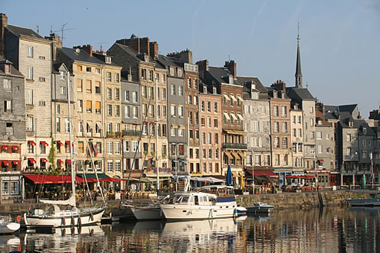 Le vieux bassin et la Lieutenance